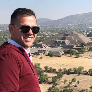 Meet your Posher, Esteban